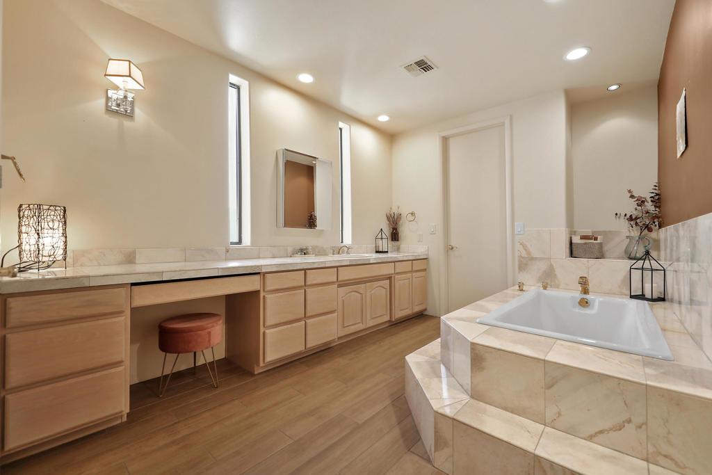 MLS #219126803DA image #0
