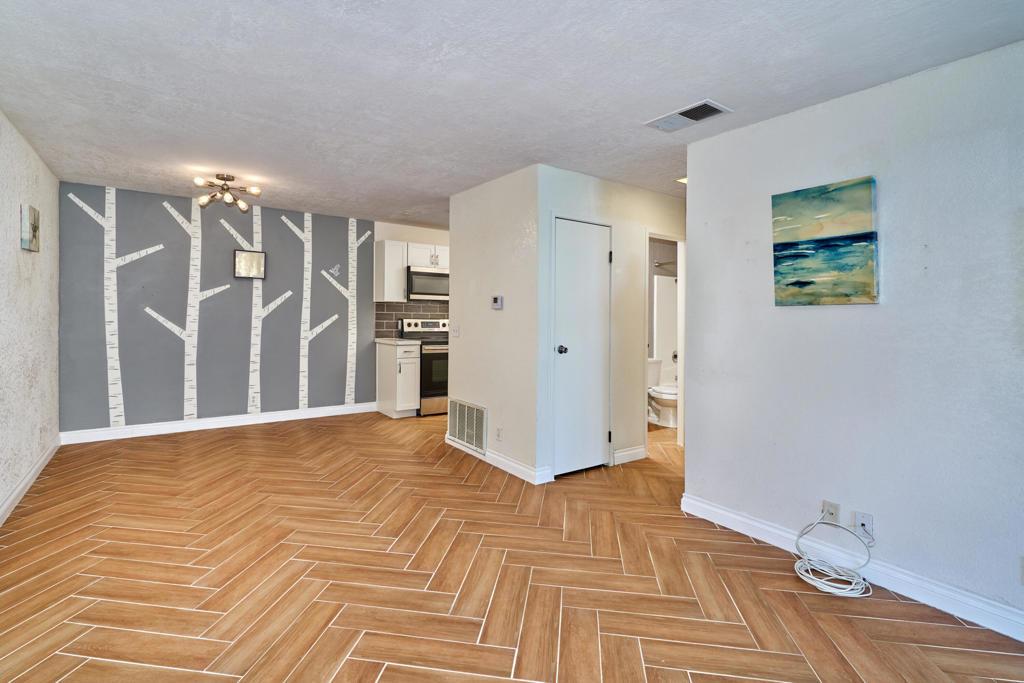MLS #219127280PS image #0