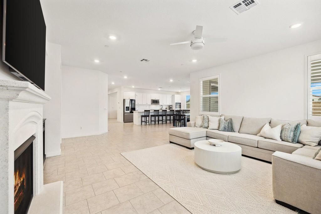 MLS #219127766DA image #0