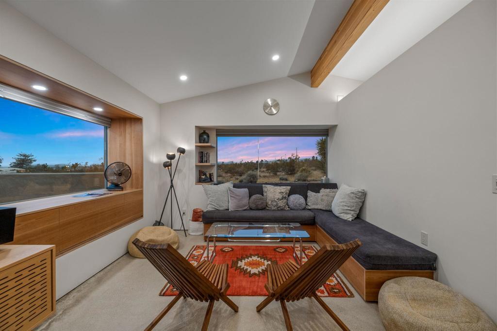 MLS #219128020DA image #0