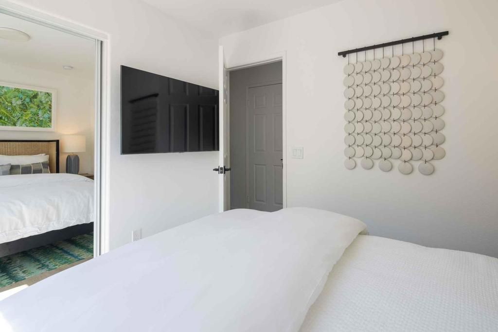 MLS #219128079DA image #0