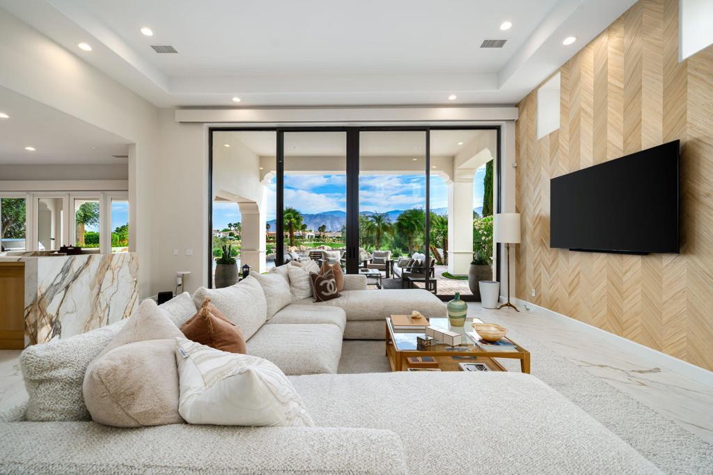 MLS #219128831DA image #0