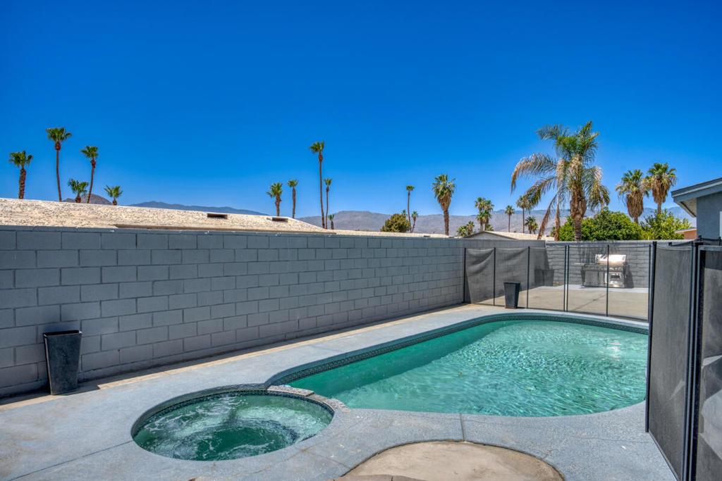 MLS #219131640DA image #0