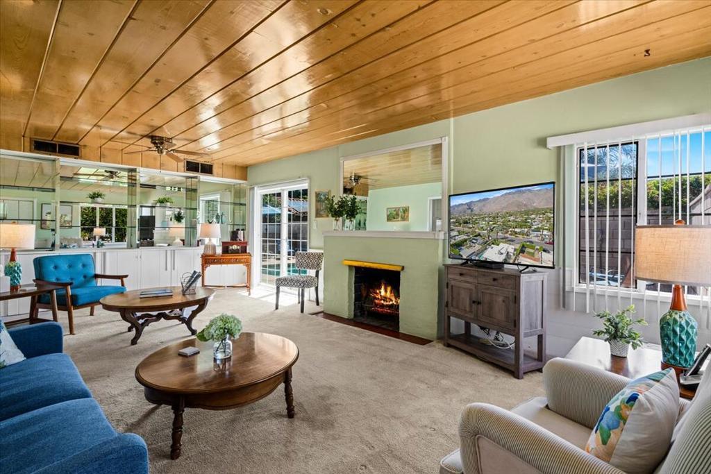 MLS #219136403DA image #0