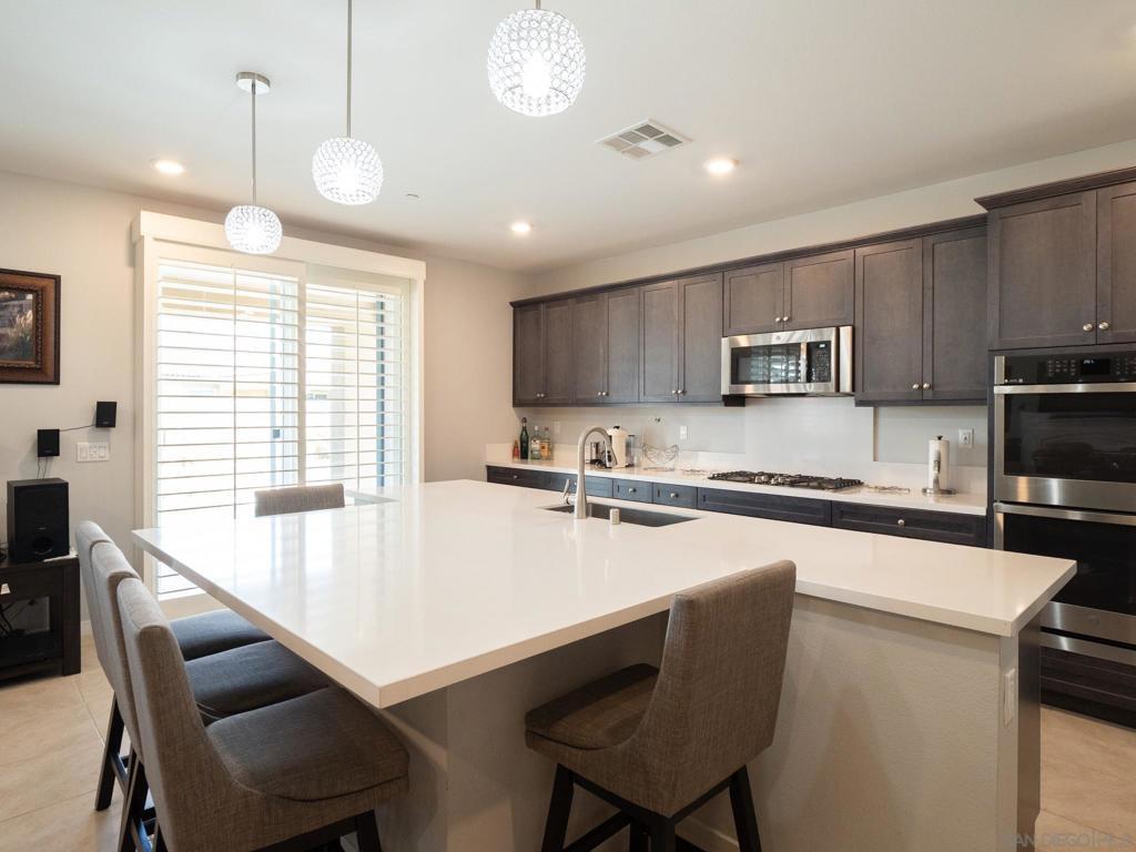 MLS #250027972SD image #0