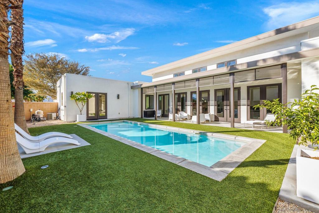 MLS #250044745SD image #0