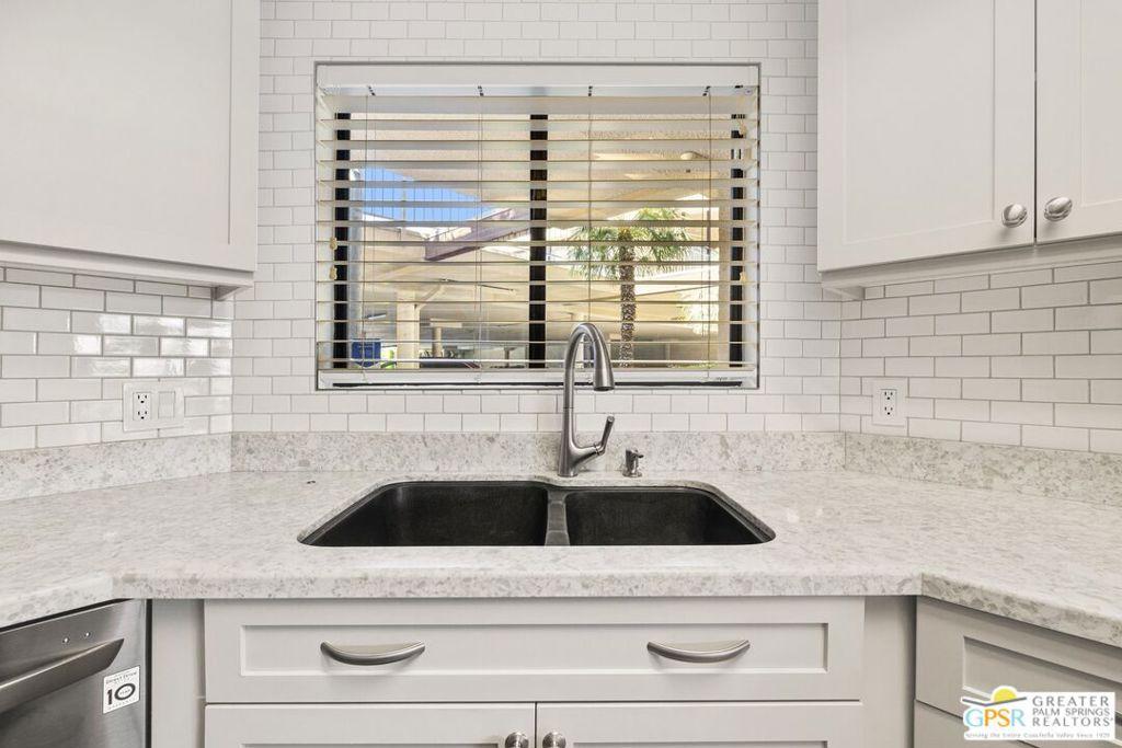 MLS #25515437PS image #0