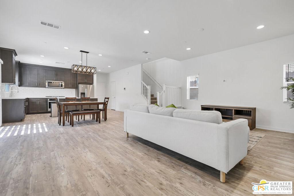 MLS #25536455PS image #0