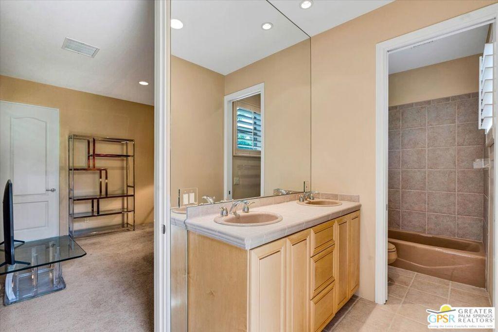 MLS #25556139PS image #0
