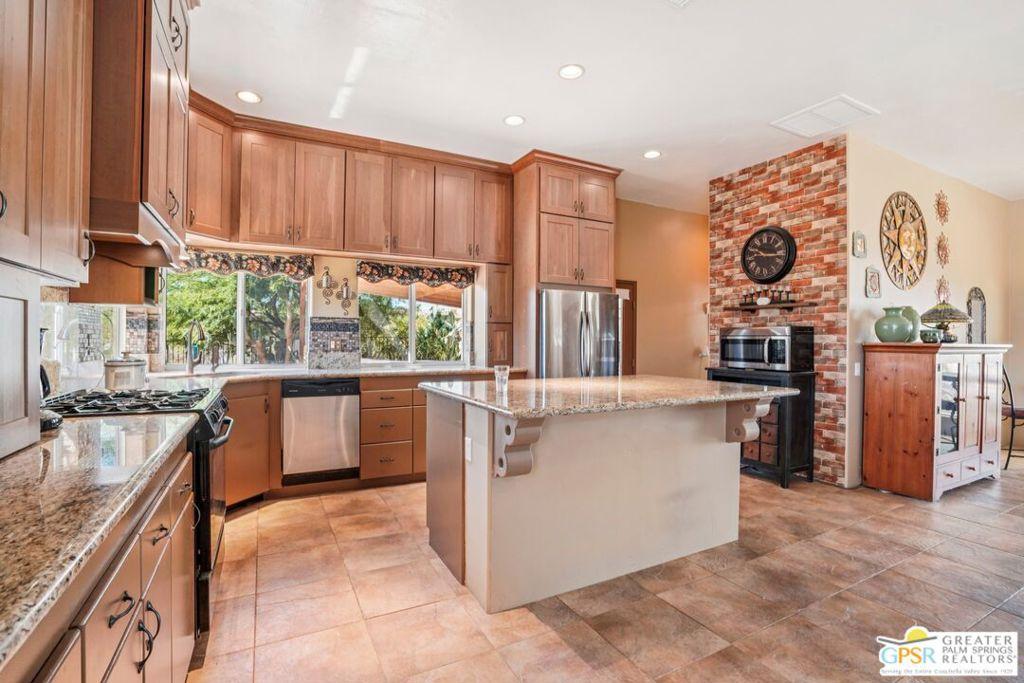 MLS #25564541PS image #0