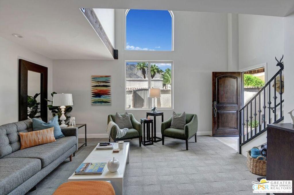 MLS #25589725PS image #0