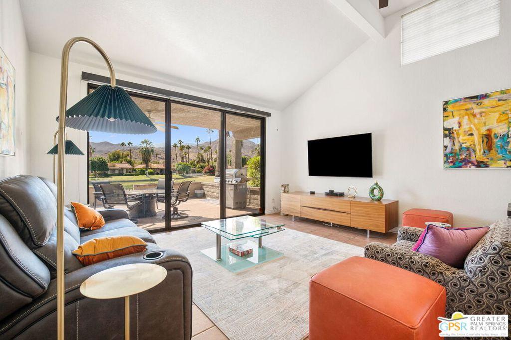 MLS #25598775PS image #0