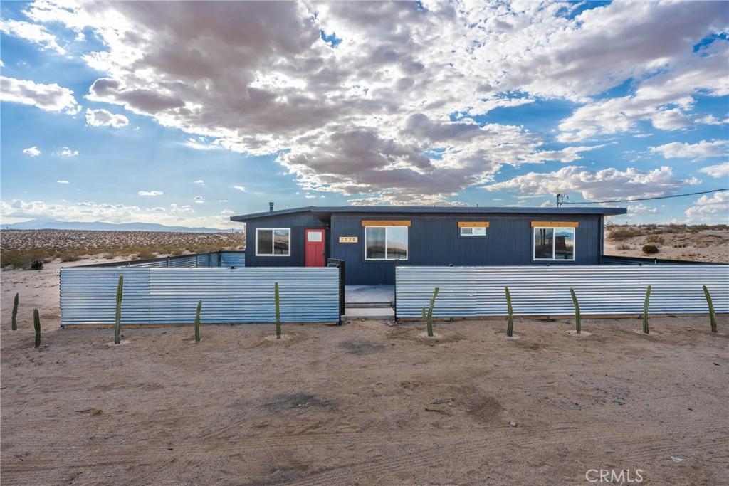 MLS #CV25094735 image #0