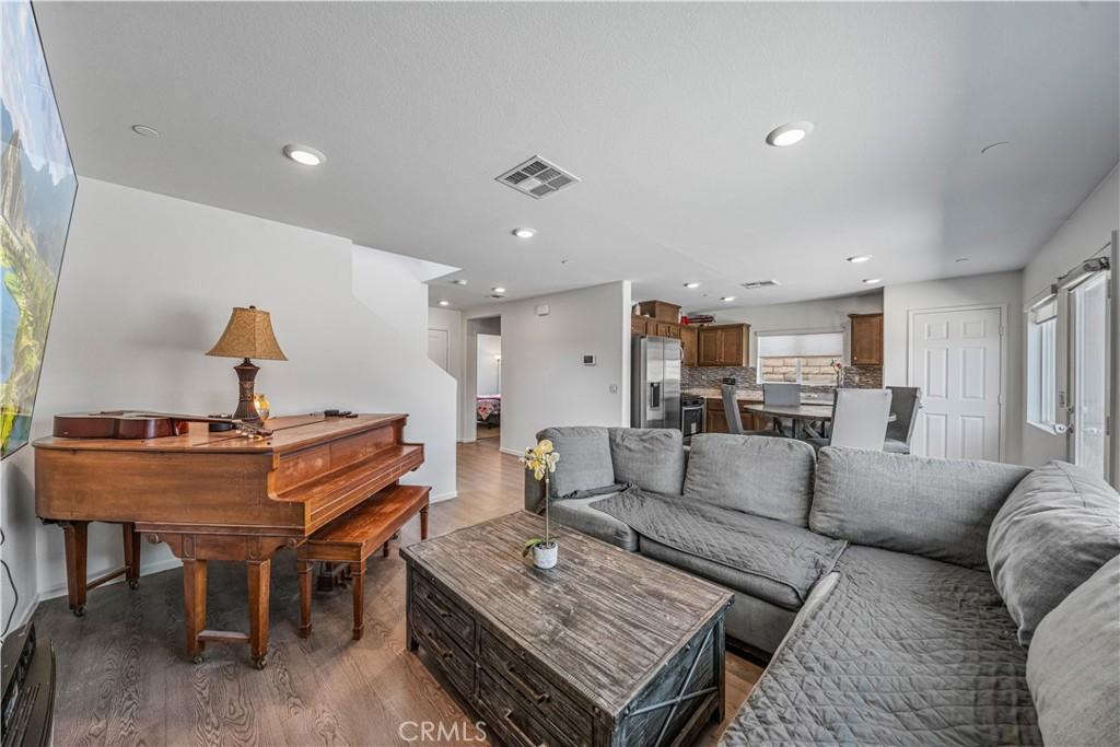 MLS #IG25086292 image #0