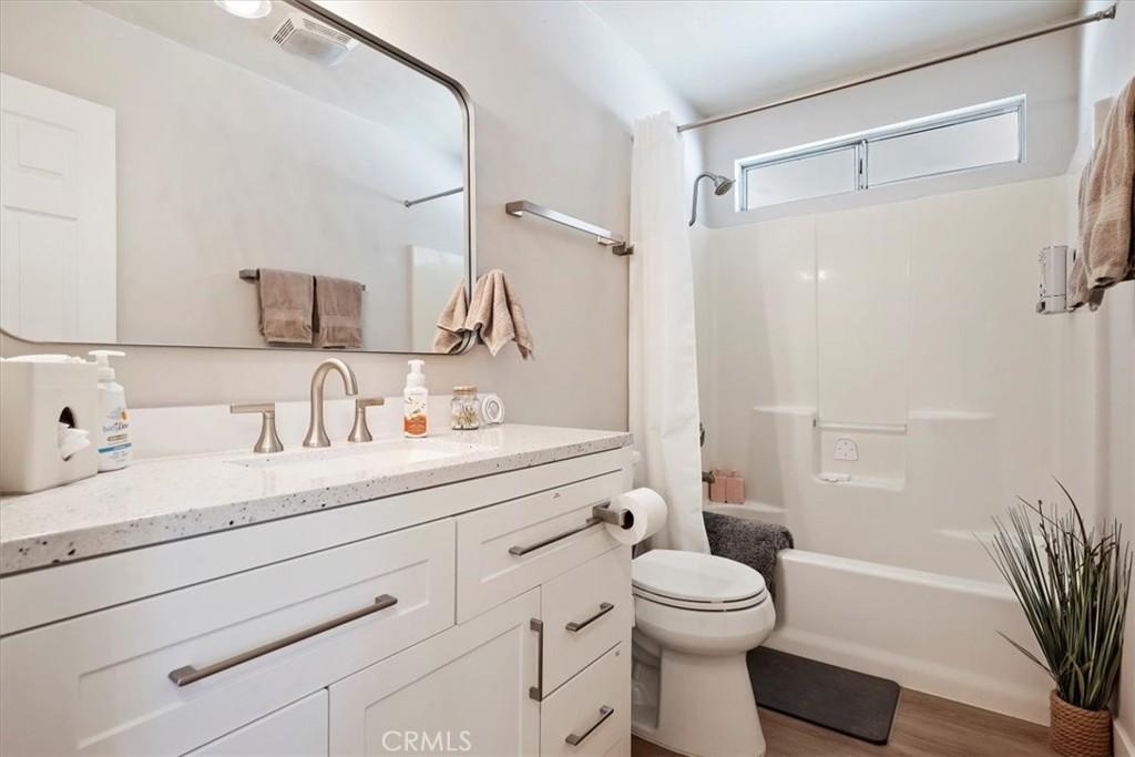 MLS #OC24100445 image #0