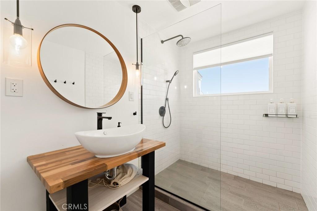 MLS #OC24238491 image #0