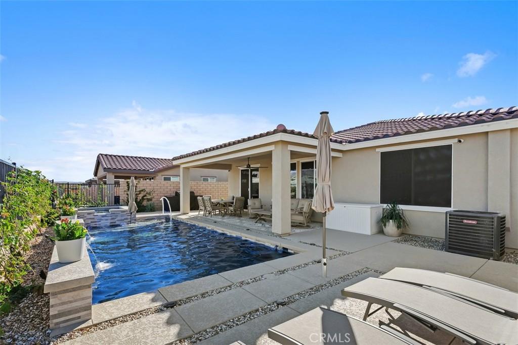 MLS #OC24248915 image #0