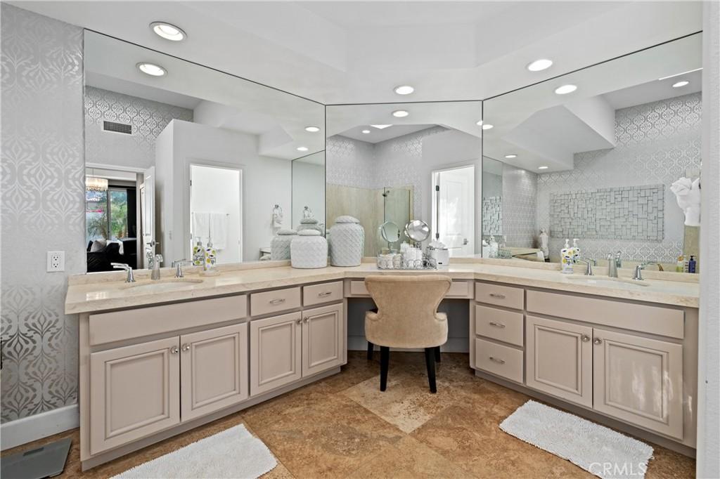 MLS #OC24250504 image #0