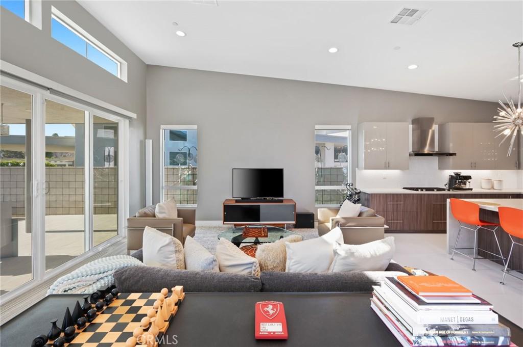 MLS #OC25046848 image #0