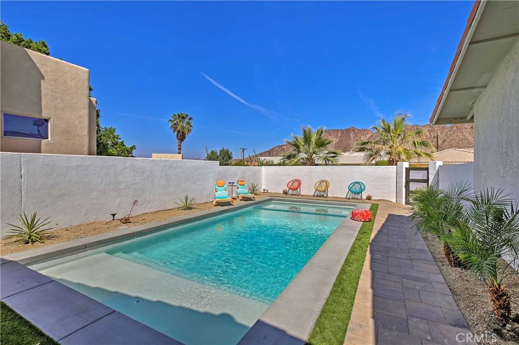 MLS #OC25099739 image #0