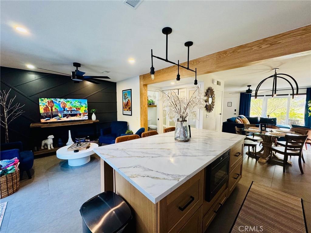 MLS #OC25133066 image #0