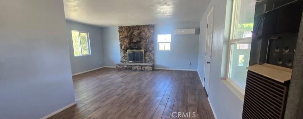 MLS #OC25140128 image #0