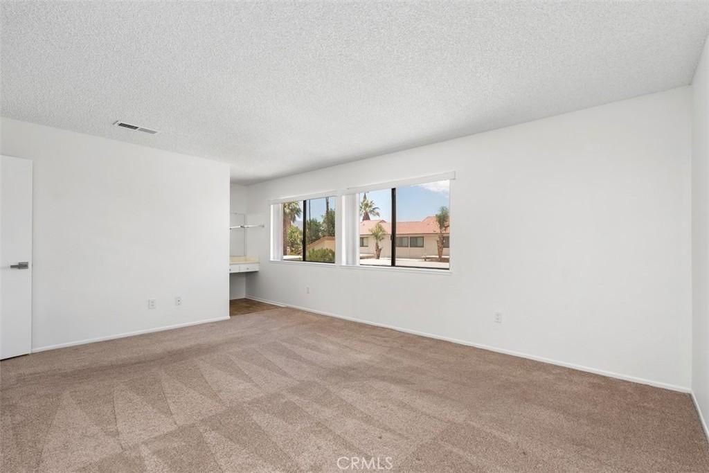 MLS #OC25151210 image #0