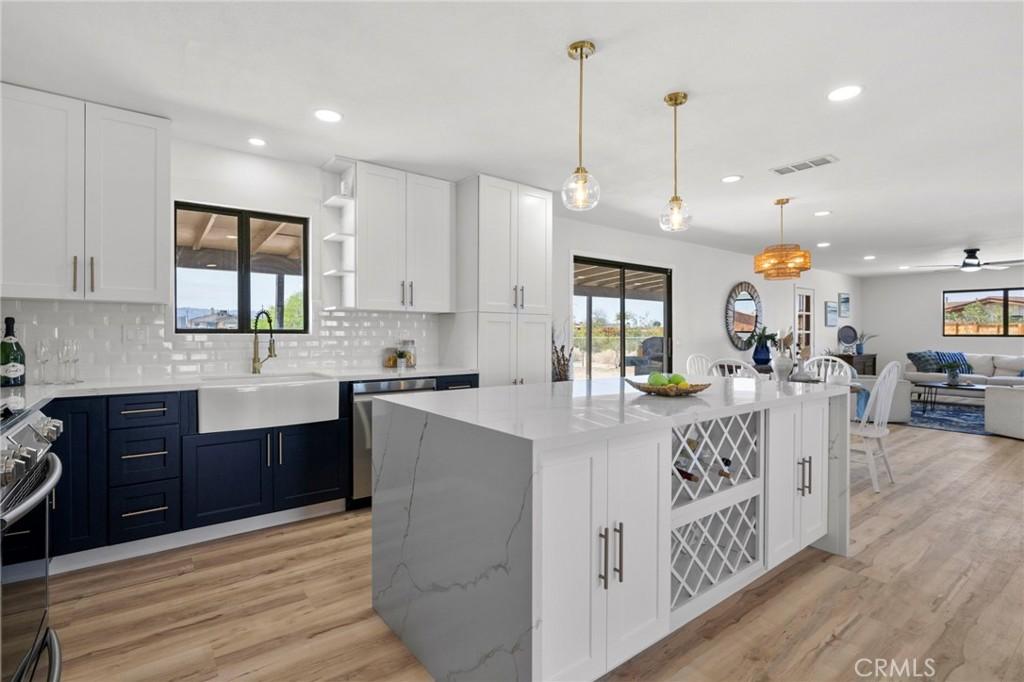 MLS #OC25170428 image #0