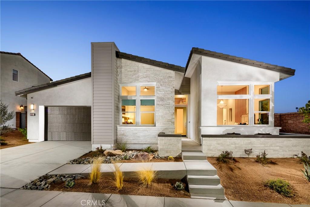 MLS #OC25170529 image #0