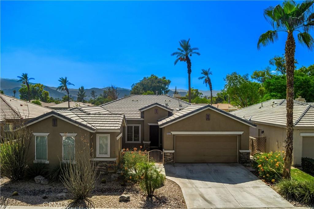 MLS #OC25181692 image #0