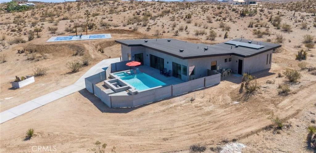 MLS #OC25190974 image #0