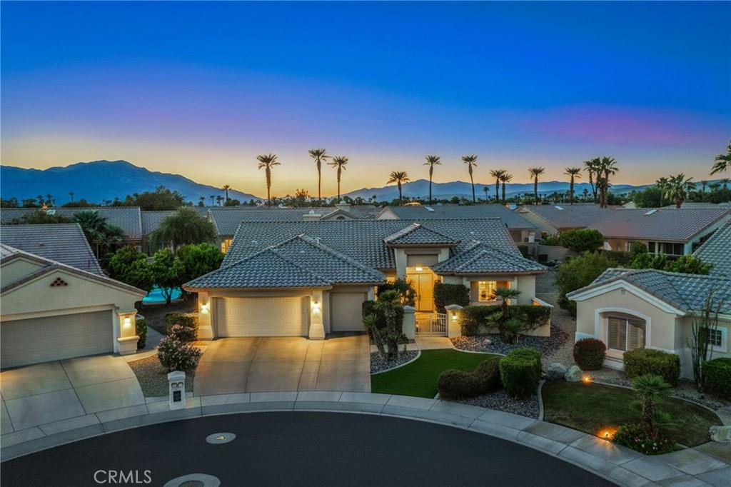 MLS #OC25246344 image #0