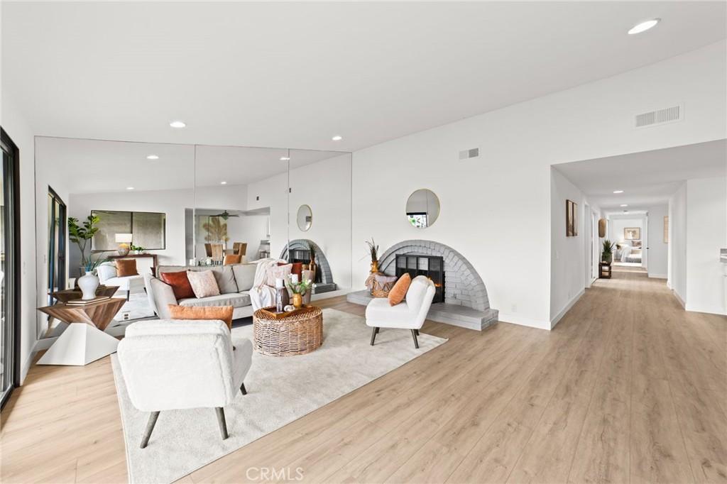 MLS #OC26001972 image #0