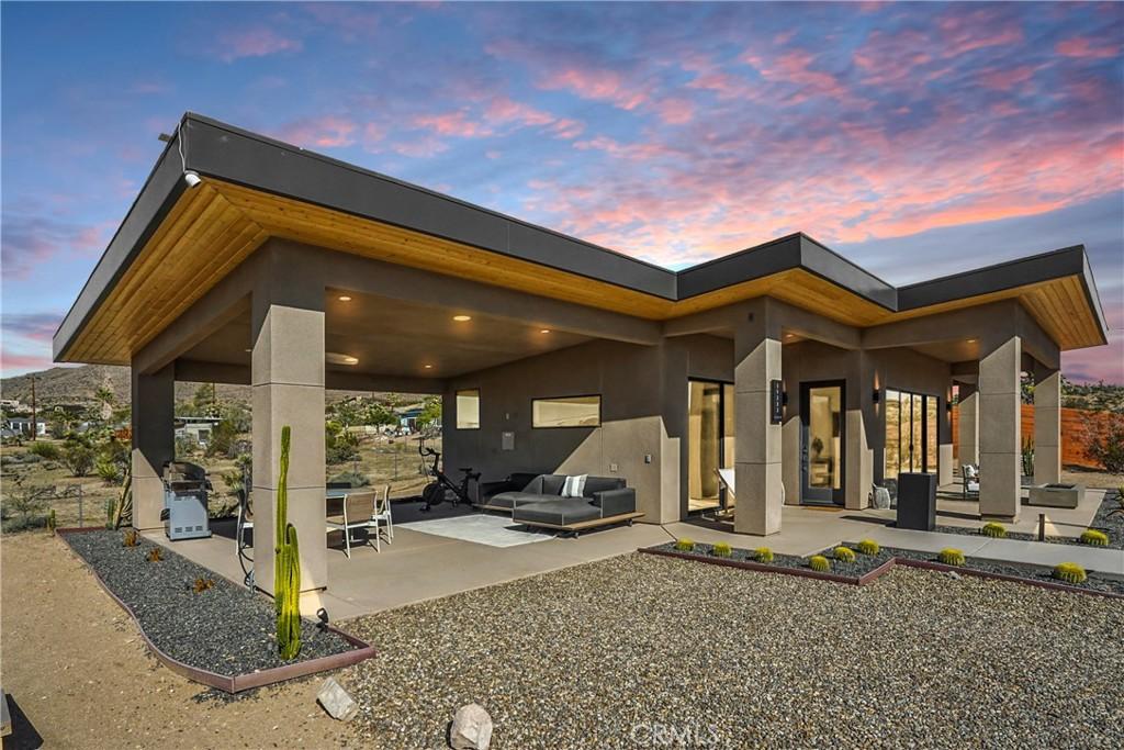 MLS #OC26007551 image #0