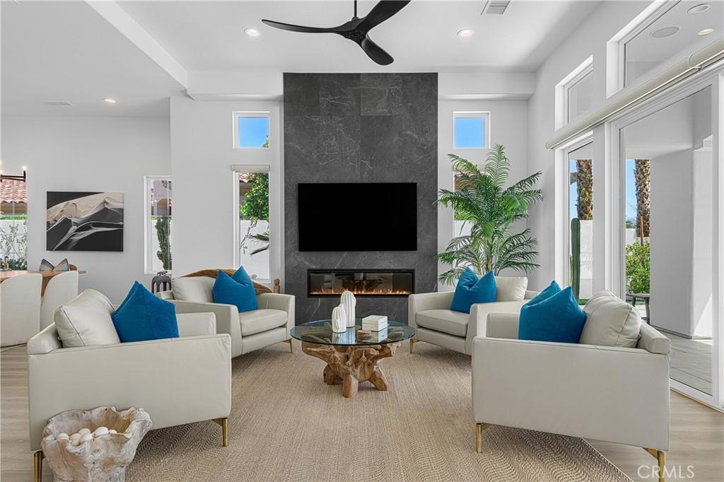 MLS #PV25233007 image #0