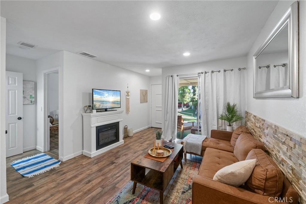 MLS #SR25187630 image #0