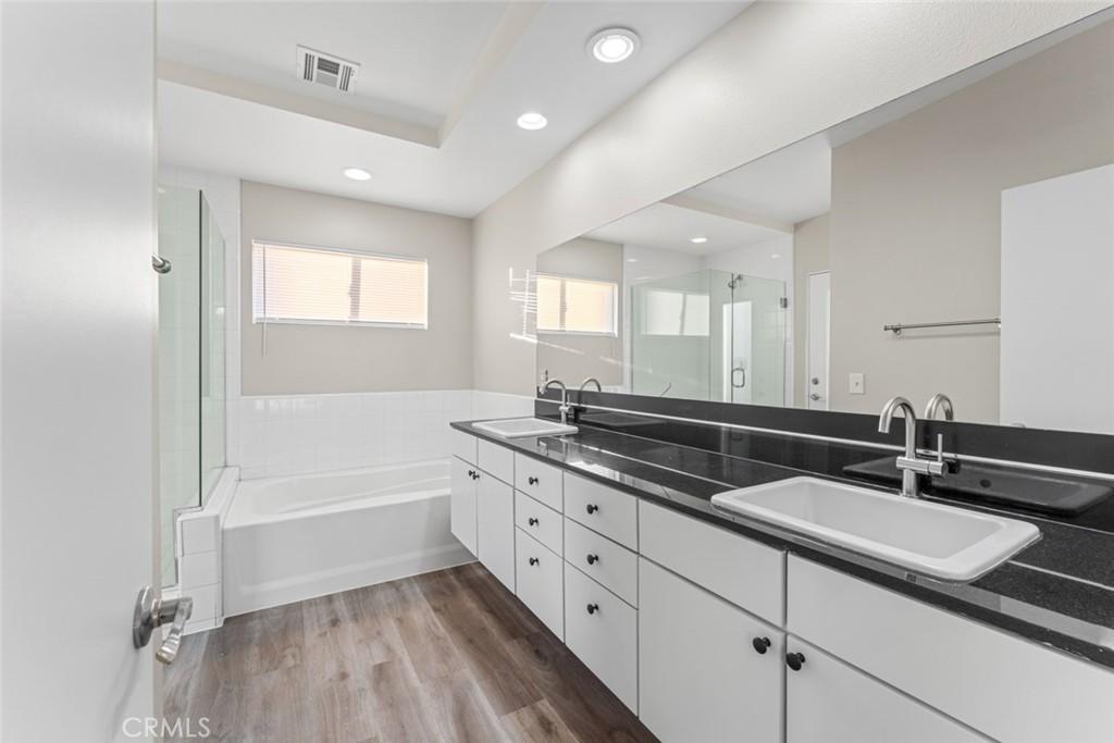 MLS #SW25083395 image #0