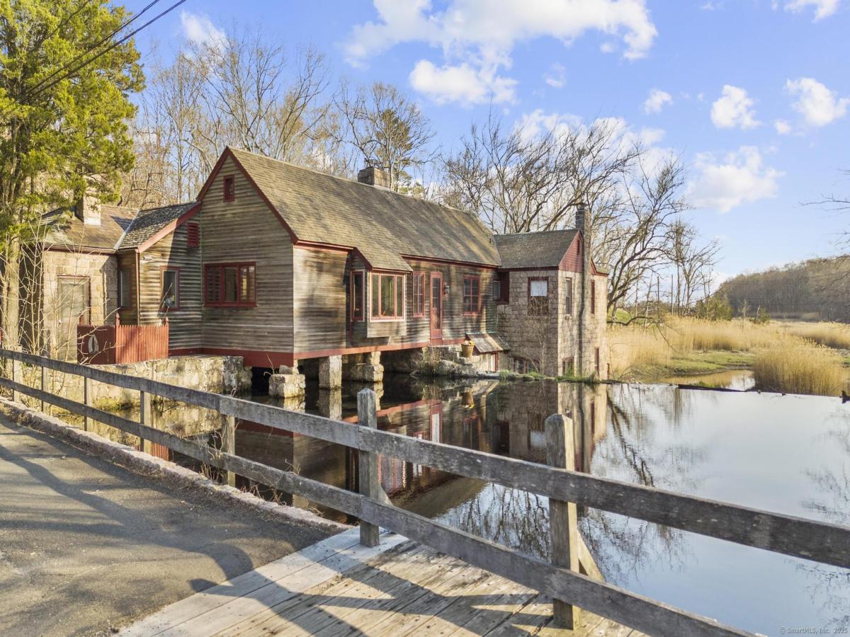 MLS #24090401 image #0