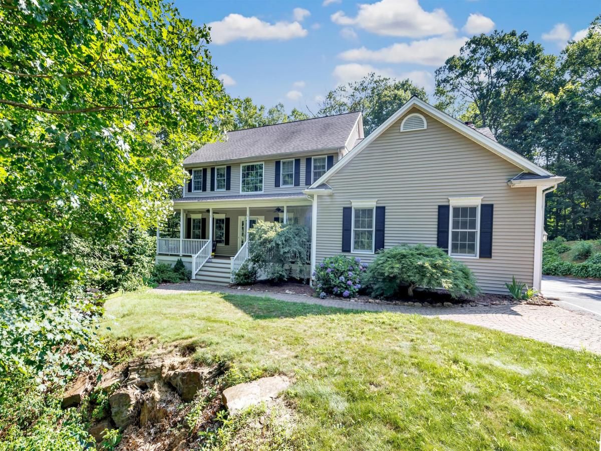 MLS #24113885 image #0