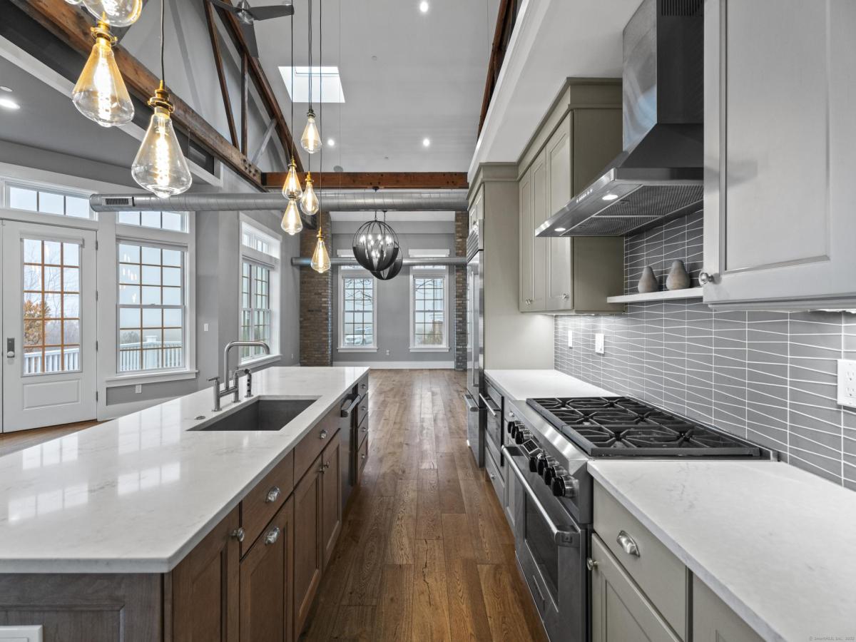MLS #24115689 image #0