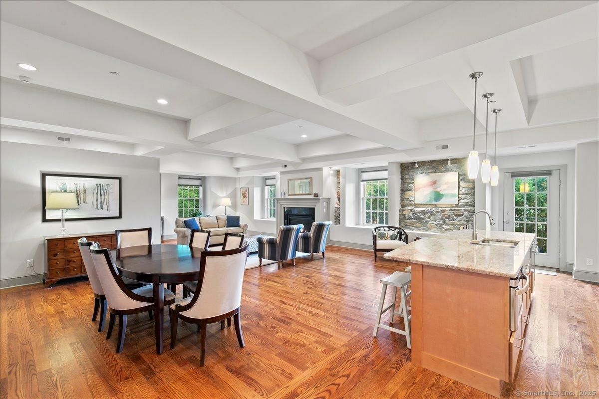 MLS #24126976 image #0