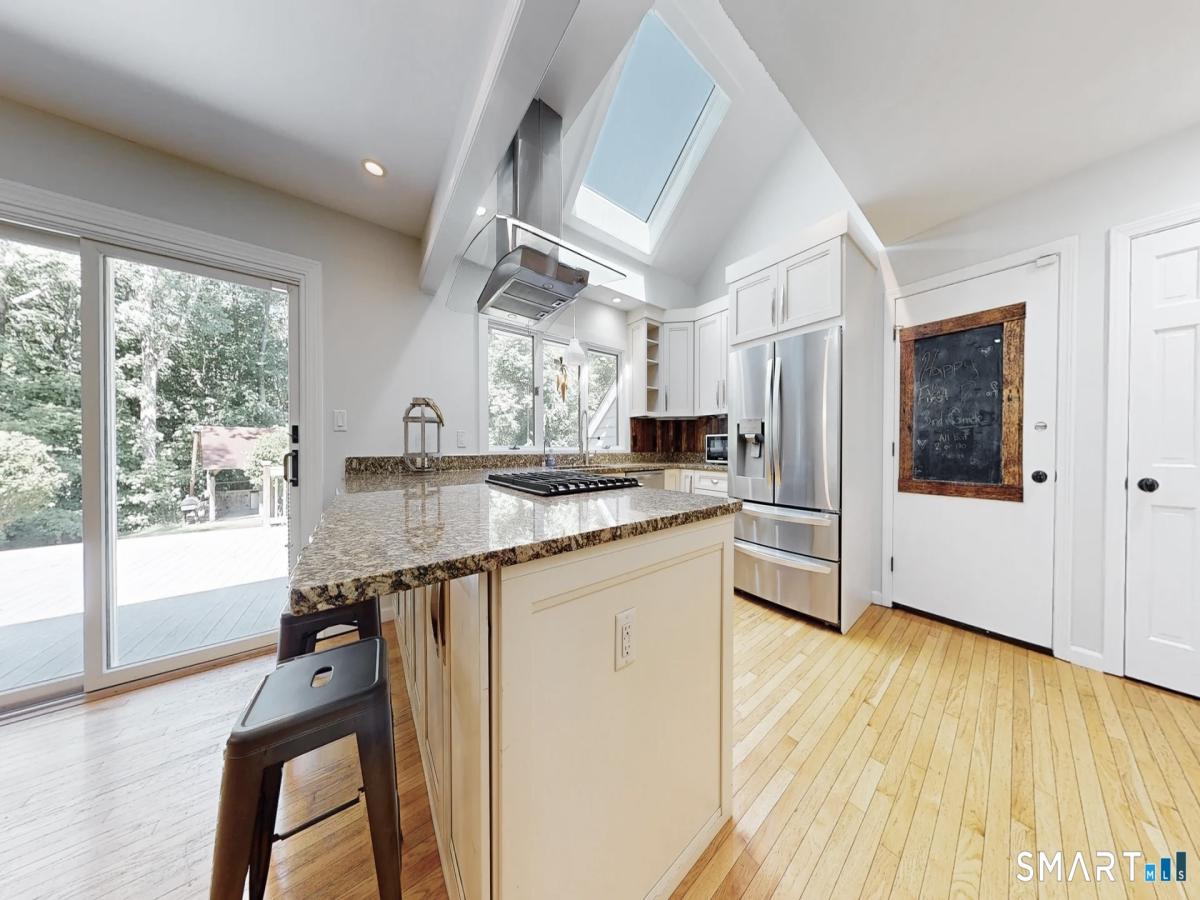 MLS #24185652 image #0