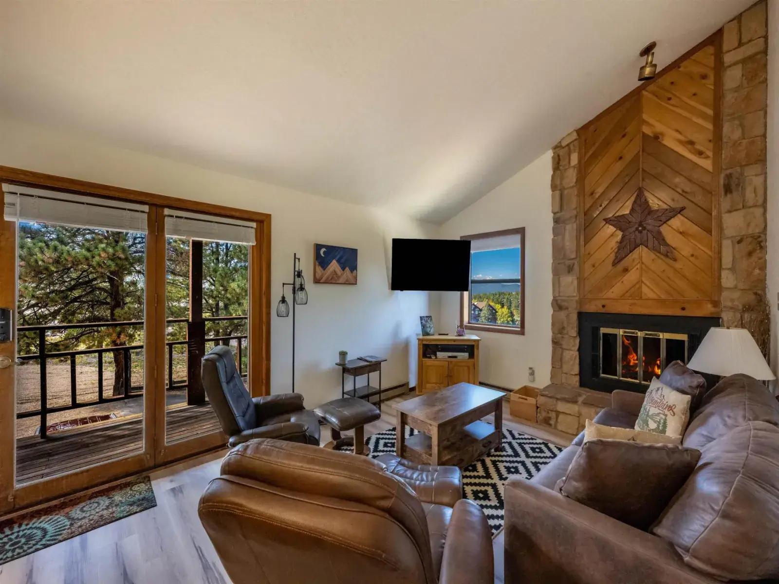 20 Squaw Valley LN 303