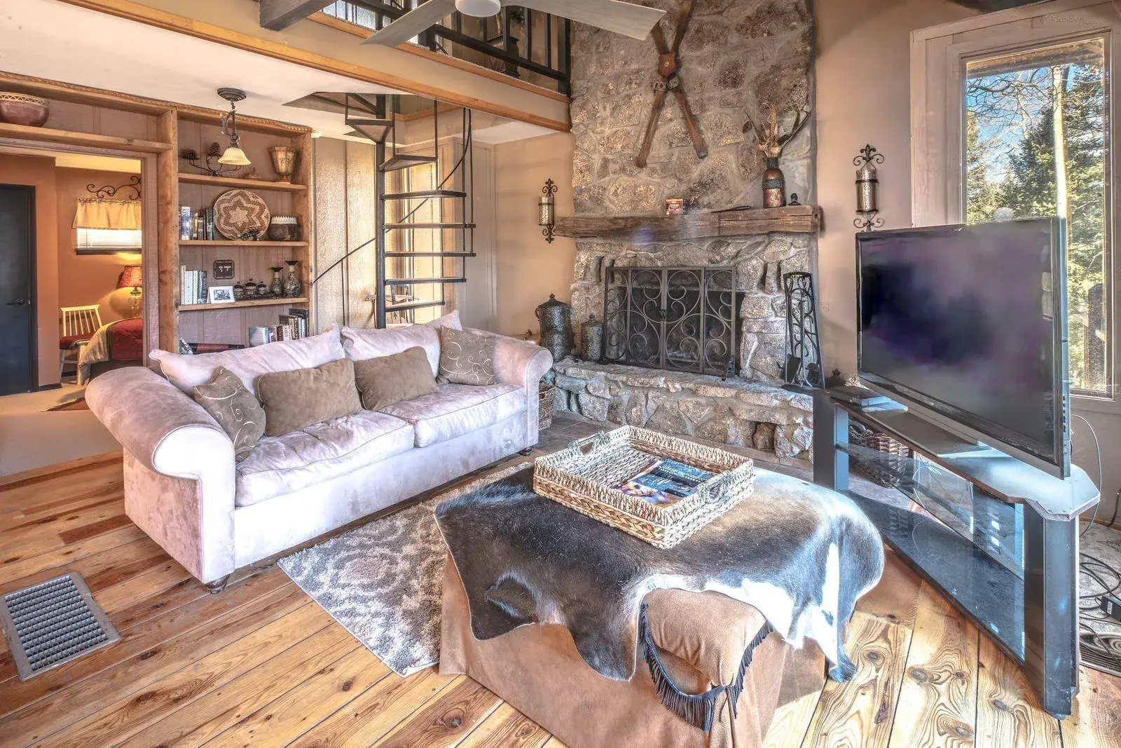 11 Mountain Lake Terrace