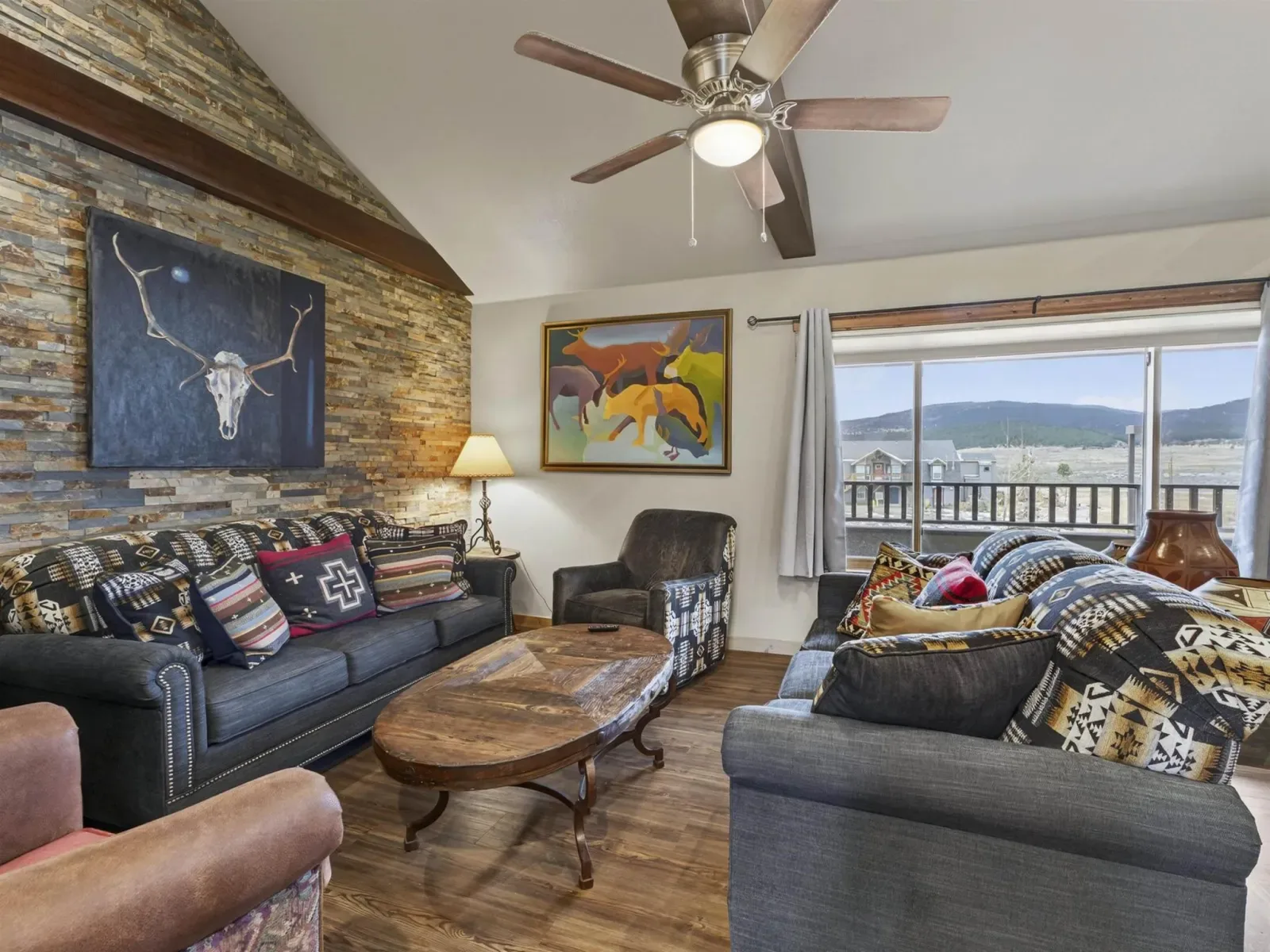 3465 Mountain View Blvd