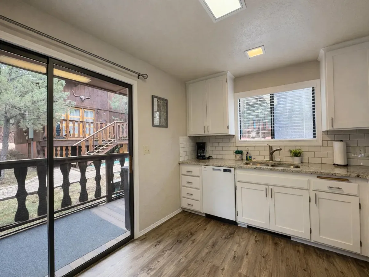 42 Mammoth Mountain Rd