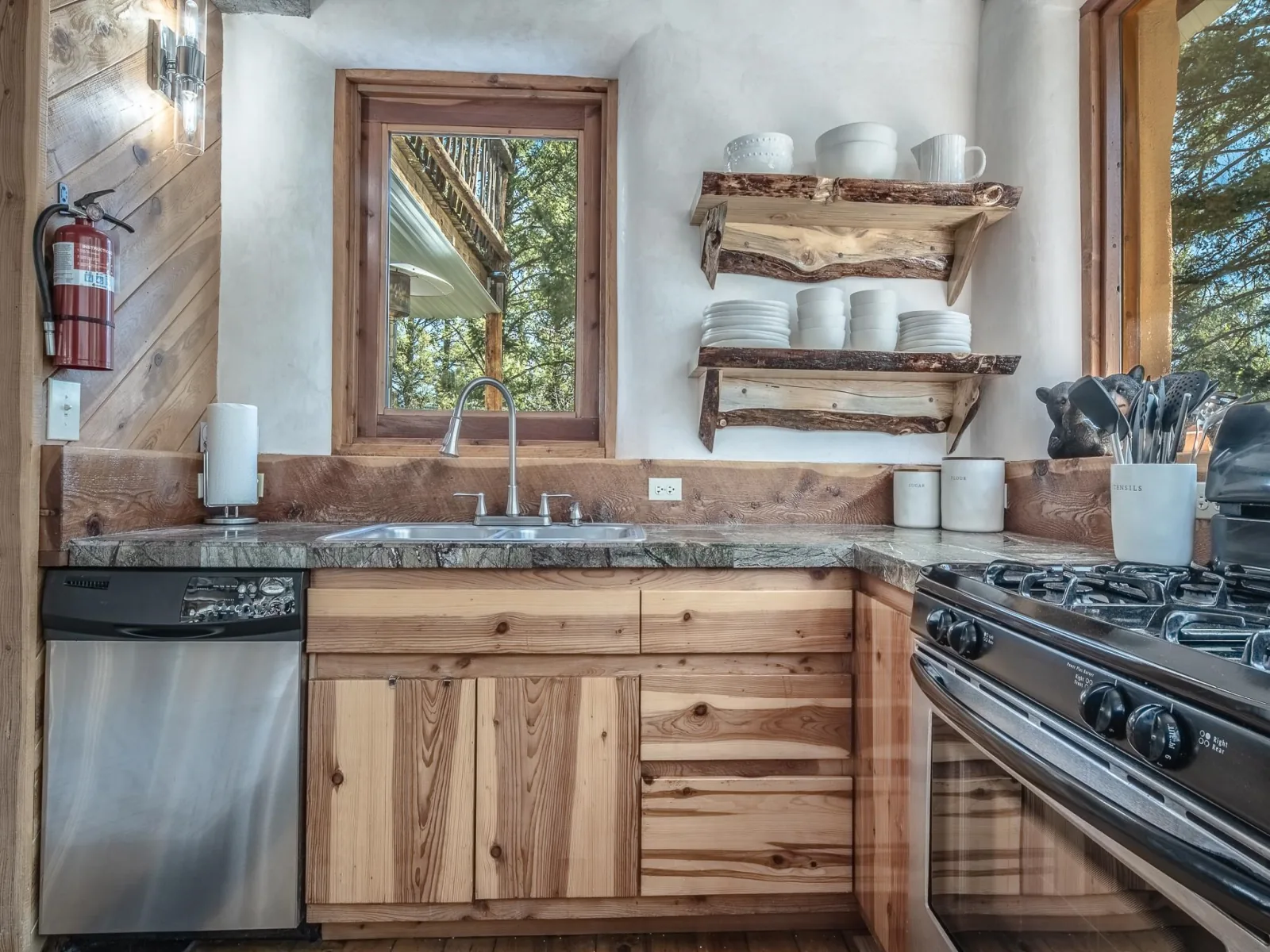 24 Cochiti Trail