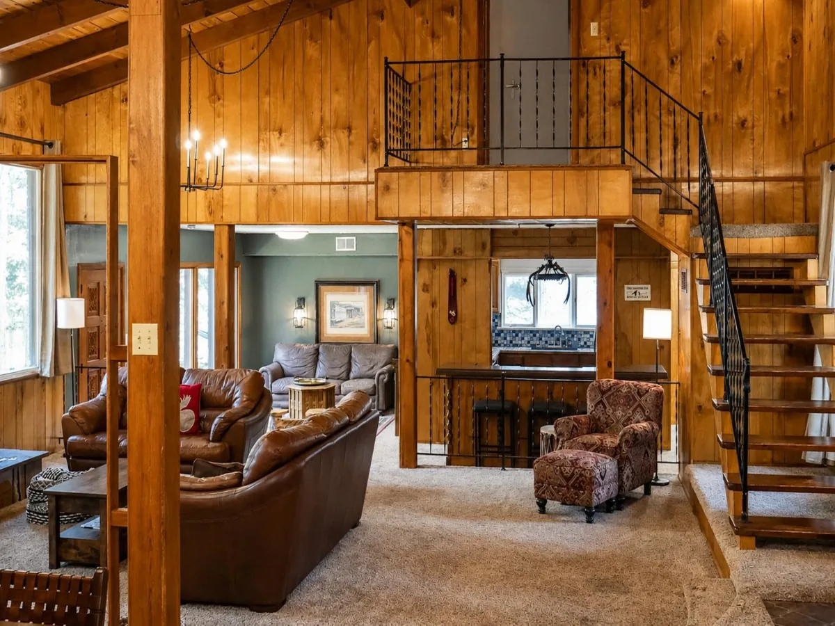35 Knollwood Way