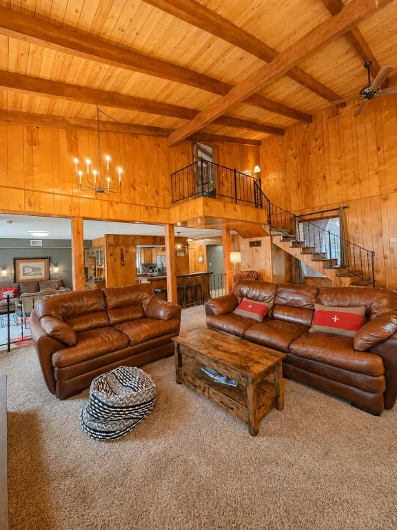 35 Knollwood Way