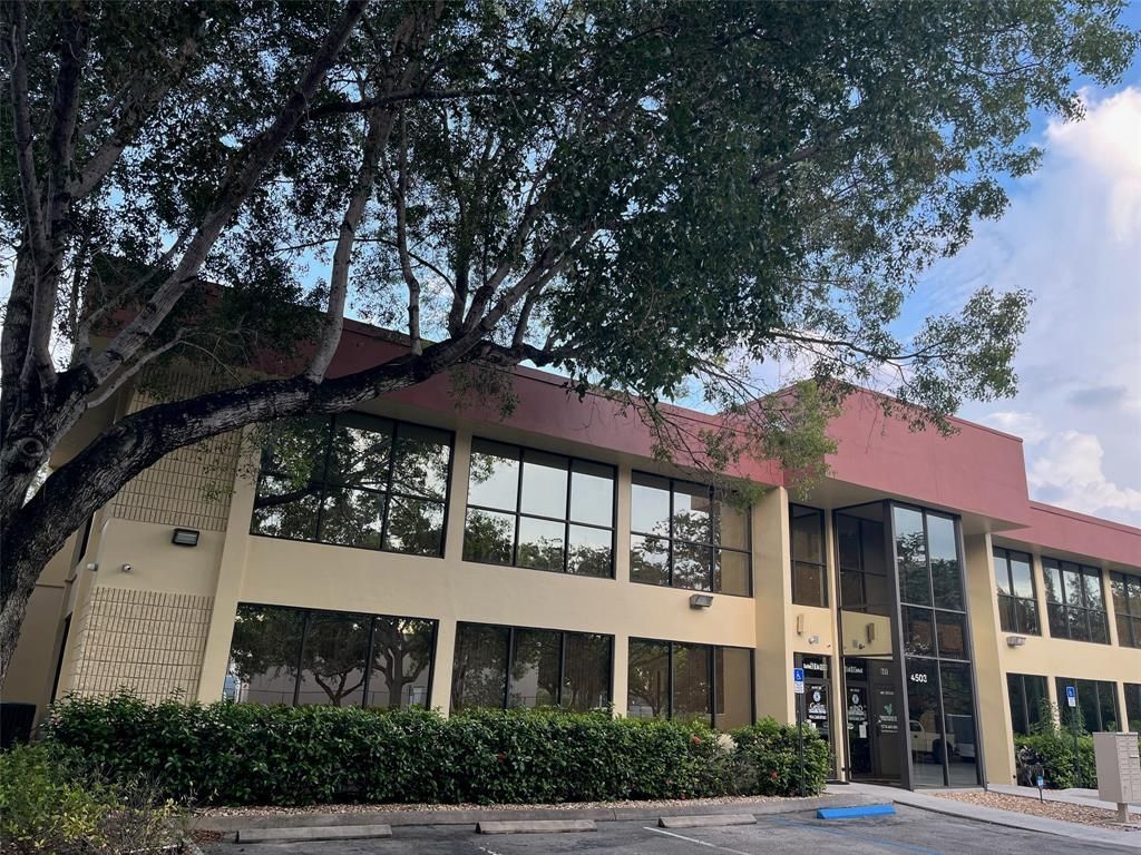 MLS #F10443945 image #0